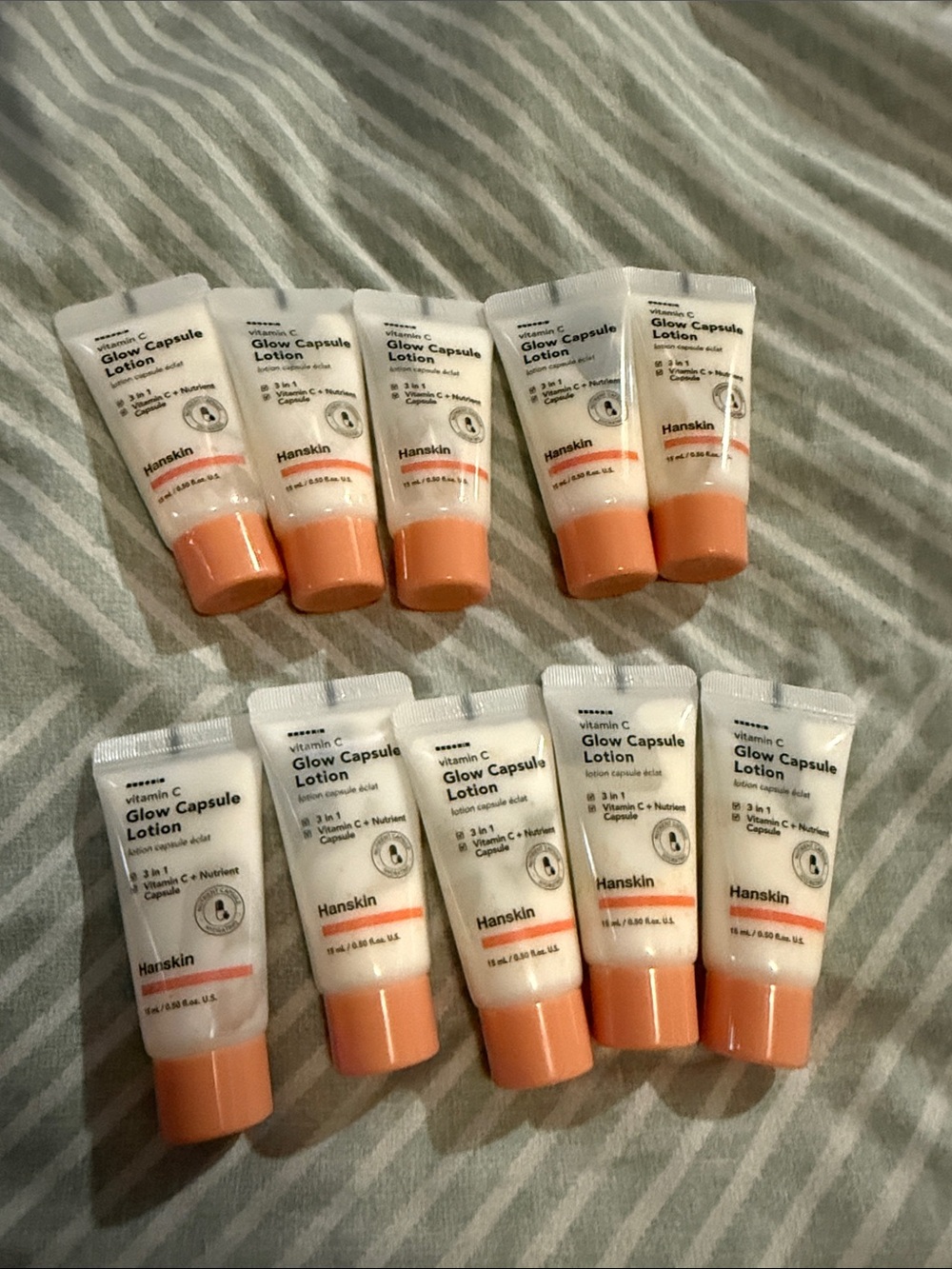 Hanskin Vitamin C Glow Capsule Lotion - Peach/White (Lot of 10)